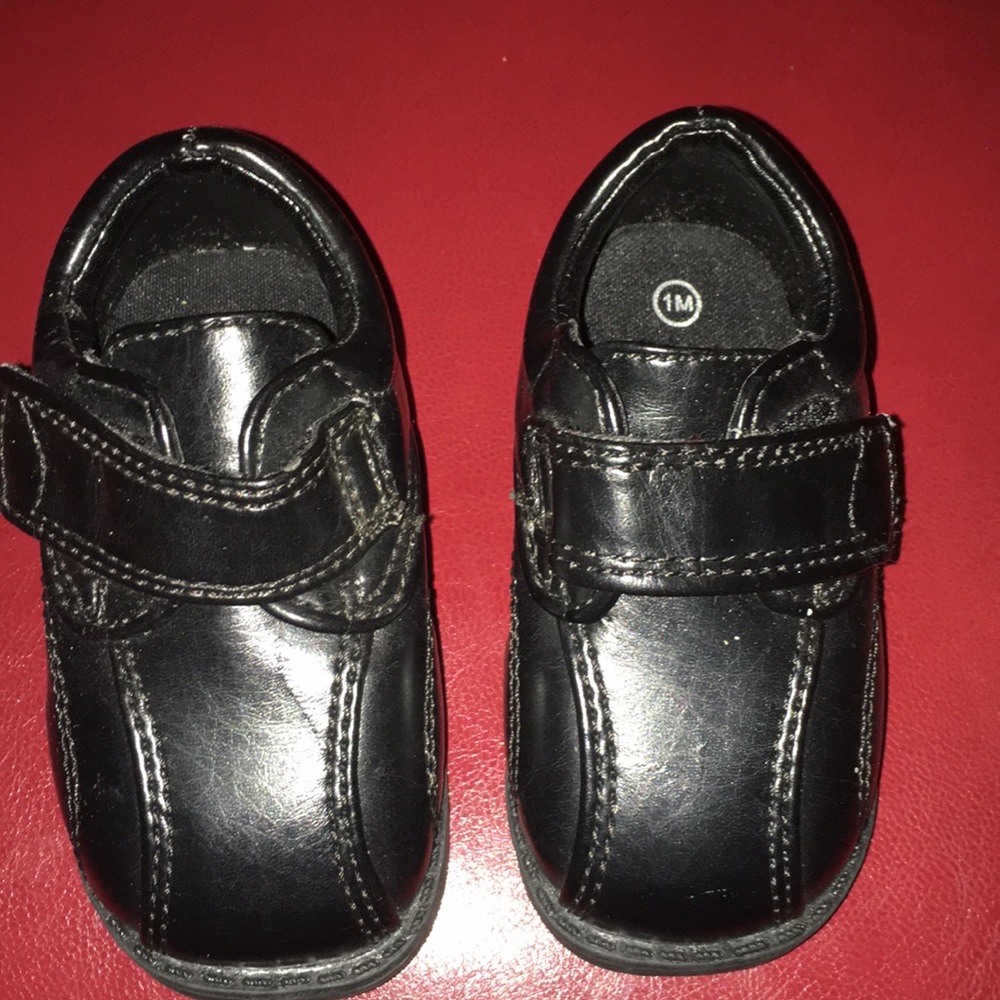Black 1 month old boys dress shoes Bullfrogs